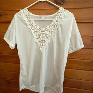 White short sleeve blouse